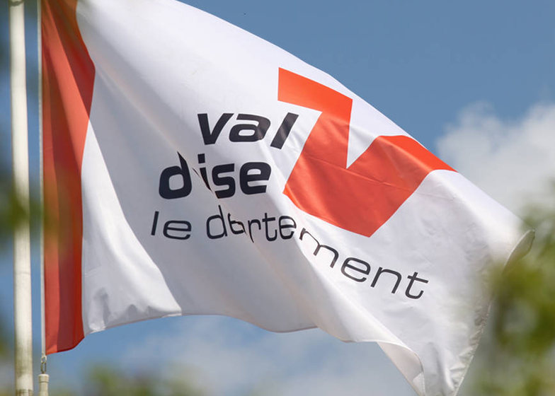 Business case Fréquence Val d'oise drapeau